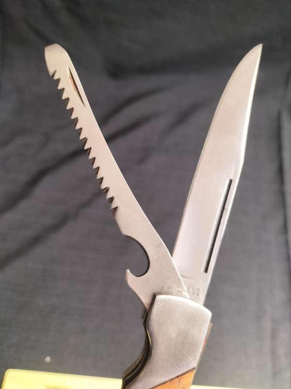 Beautiful Stainless Steel With Two Blade Folding Pocket Knife with Wooden Handle