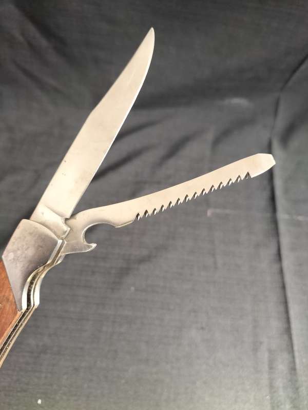 Beautiful Stainless Steel With Two Blade Folding Pocket Knife with Wooden Handle