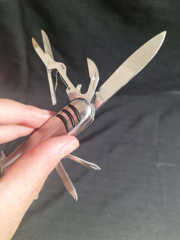 Stunning Stainless Steel Multi Function Bols Brandy Pocket Knife