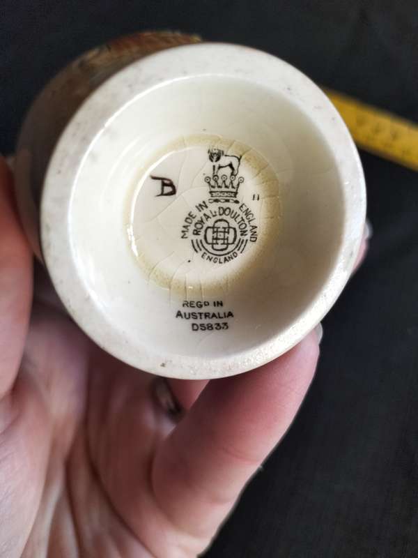 Beautiful Vintage Royal Doulton - Dickens Sam Weller Low Relief Milk Jug D5833 - Made in England