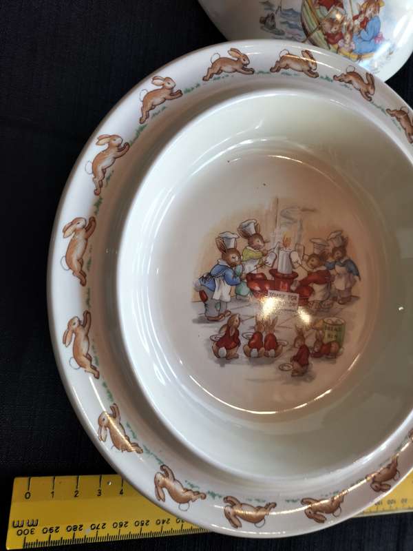 Beautiful Vintage Royal Doulton Bunnykins  - Hot Water Warming Bowl With a Lid- Toast For Tea Day