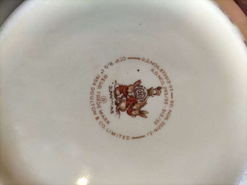 Beautiful Vintage Royal Doulton Bunnykins  - Hot Water Warming Bowl With a Lid- Toast For Tea Day