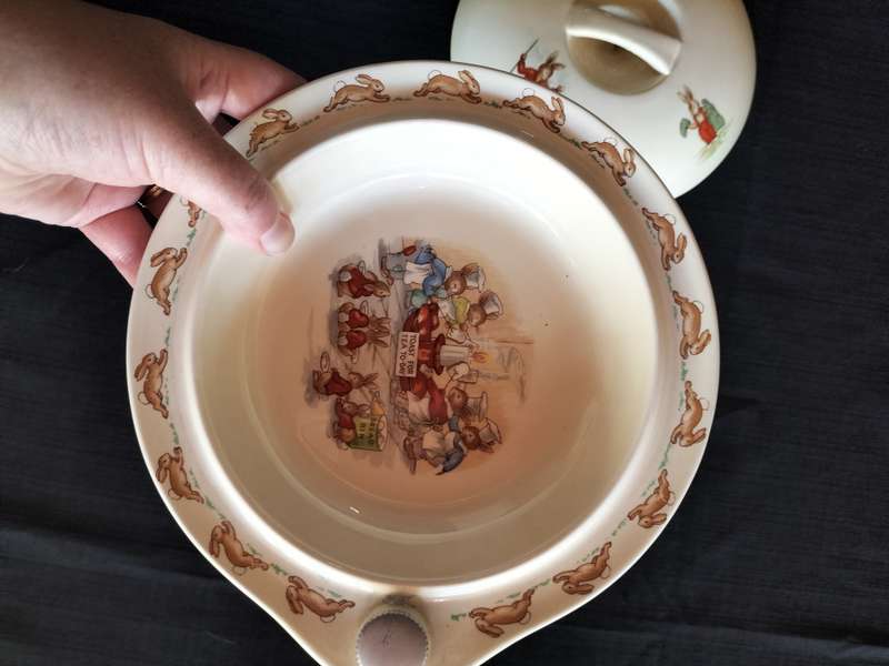 Beautiful Vintage Royal Doulton Bunnykins  - Hot Water Warming Bowl With a Lid- Toast For Tea Day