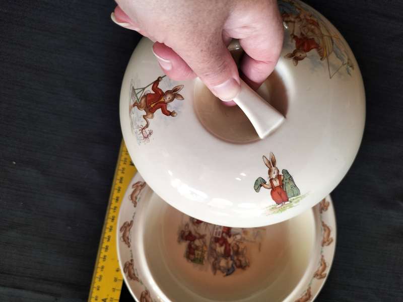 Beautiful Vintage Royal Doulton Bunnykins  - Hot Water Warming Bowl With a Lid- Toast For Tea Day