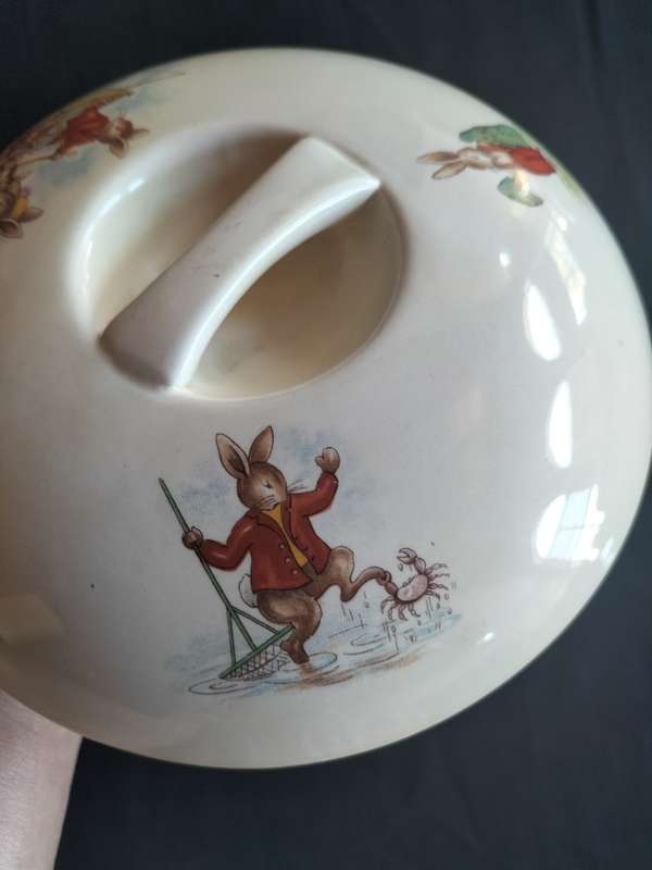 Beautiful Vintage Royal Doulton Bunnykins  - Hot Water Warming Bowl With a Lid- Toast For Tea Day
