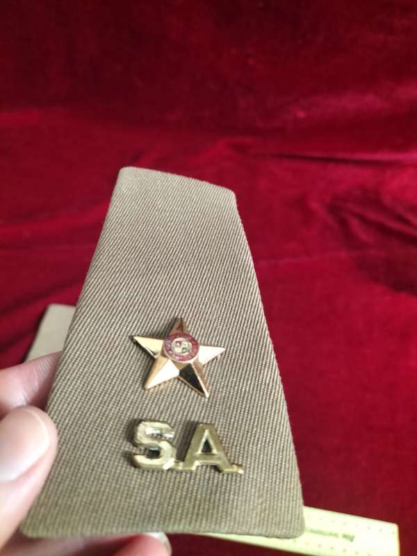 Stunning Vintage Pair Of SADF First Lieutenant Rank Epaulettes- Good Condition