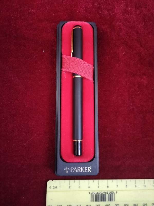 Beautiful Vintage Black Parker Fountain Pen - Siemens - Made in United Kingdom - Good Condition