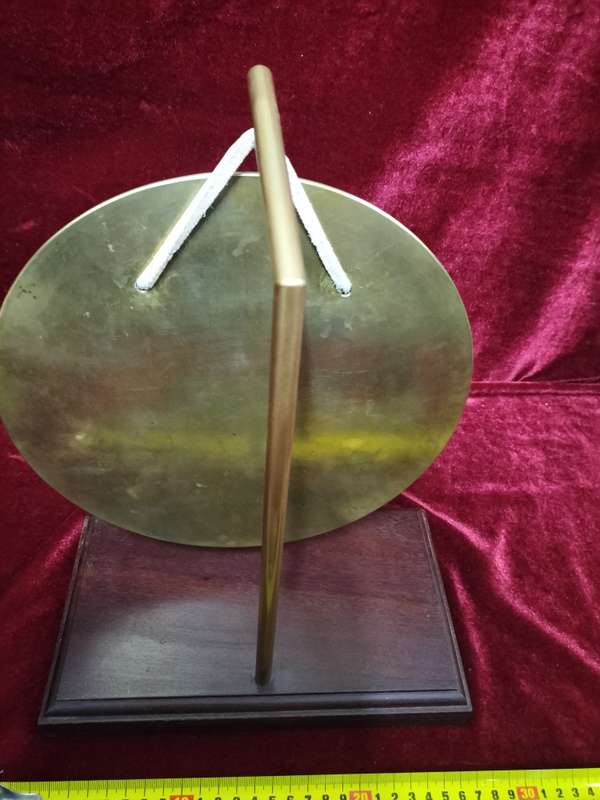Antique Vintage Brass Burmese Dinner Gong On Wooden Stand With A Gavel And Mullet. - Good Condition