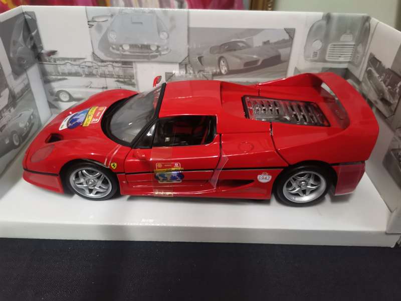 1:18 Hot Wheels Ferrari F50  ( 1947 Ferrari 2007 )In Original Box and in Excellent Condition.