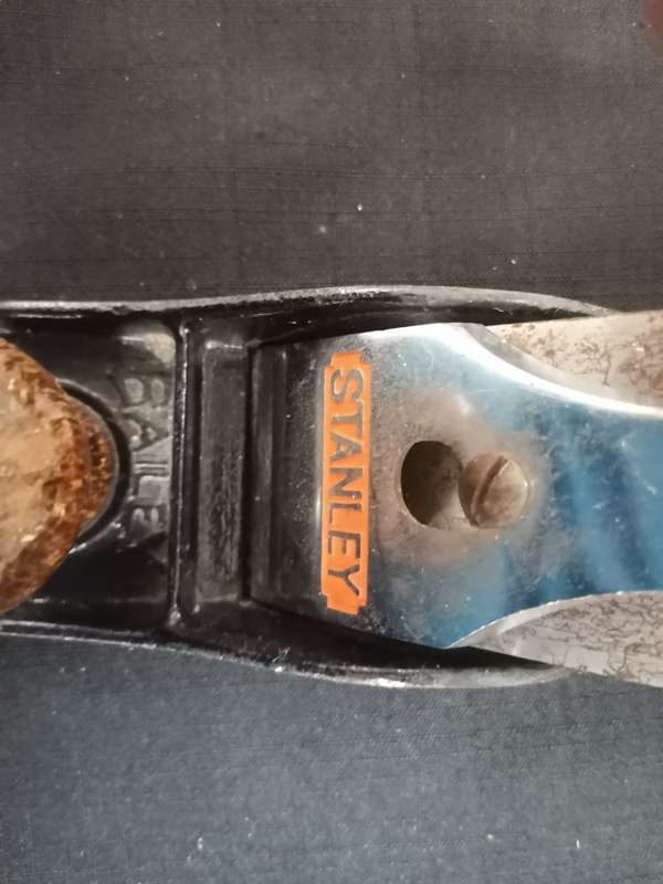Vintage Stanley Bailey No.04 Woodworking Bench Plane made in England in Good Condition 24x6.5x13cm