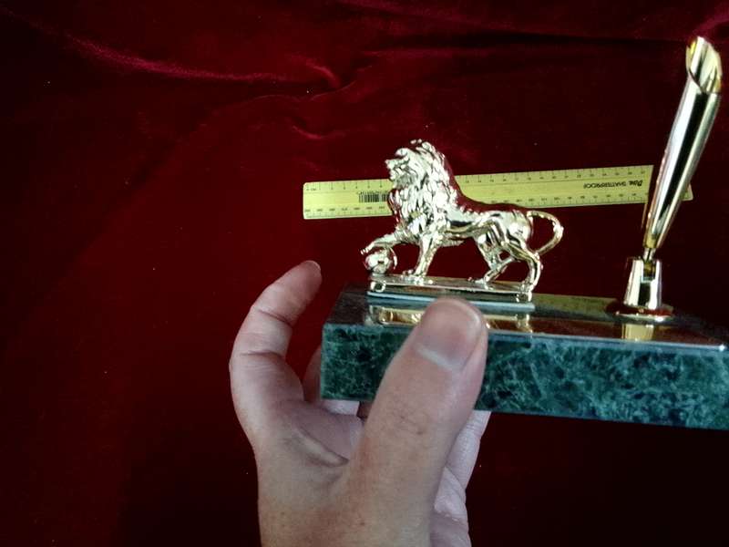 Stunning Vintage Gold Lion Pen Holder - Made in Taiwan - Good Condition