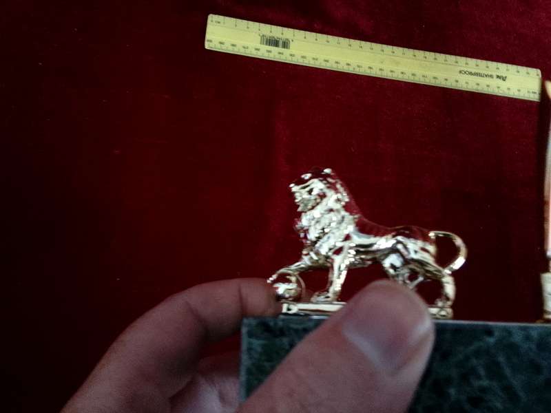 Stunning Vintage Gold Lion Pen Holder - Made in Taiwan - Good Condition