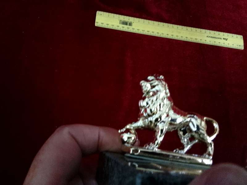 Stunning Vintage Gold Lion Pen Holder - Made in Taiwan - Good Condition
