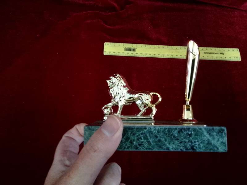 Stunning Vintage Gold Lion Pen Holder - Made in Taiwan - Good Condition