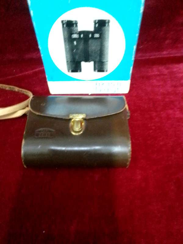 Beautiful Vintage Pair Of German Carl Zeiss 8x30B Dialyt Binoculars With Genuine Leather Case