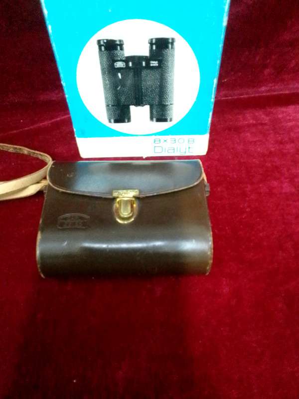 Beautiful Vintage Pair Of German Carl Zeiss 8x30B Dialyt Binoculars With Genuine Leather Case