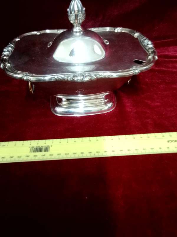 Stunning Antique Sliver Plated Sauce Tureen With Lid - Made In England - Good Condition