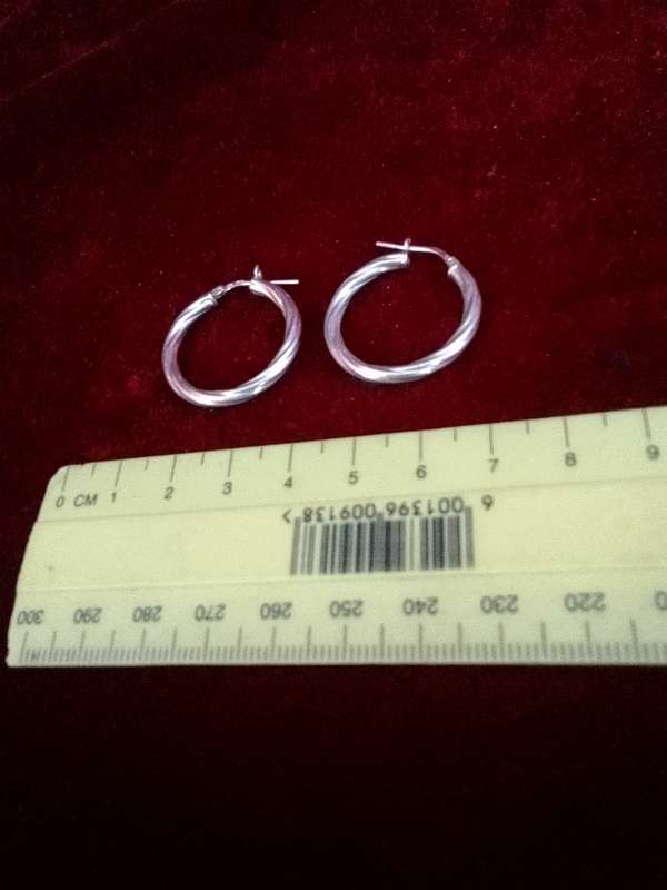 Stunning Sterling Silver Hoop Earrings - Marked 925 - 3.0 Grams -Good Condition