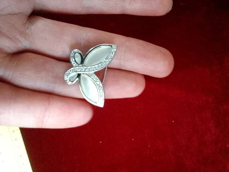 Beautiful 925 Sterling Silver Butterfly- Shaped Brooch With Small Clear Stones - 5.0 Gram