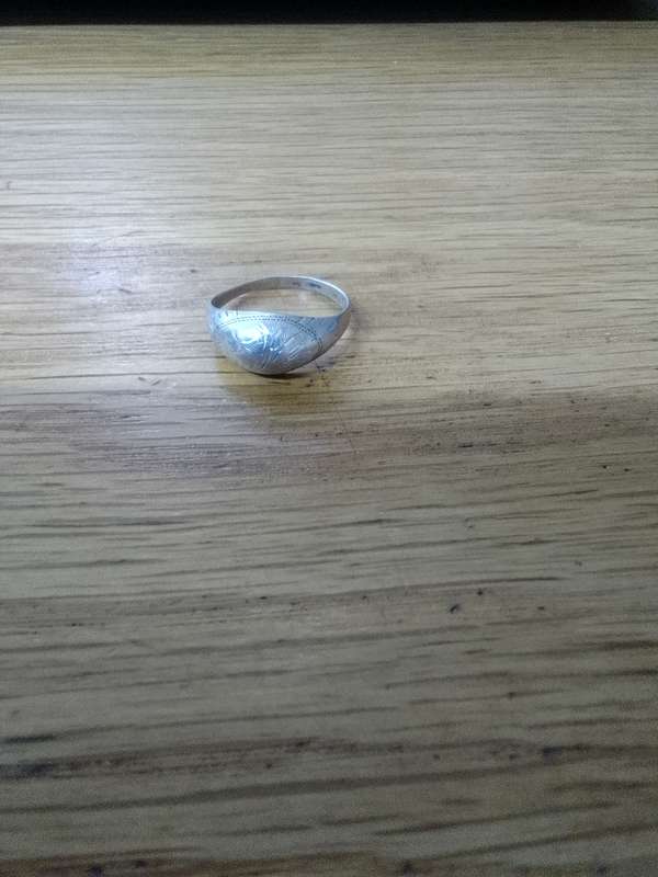 Beautifull Vintage Sterling Silver 925 Engraved Patern Ring - 2.0 g