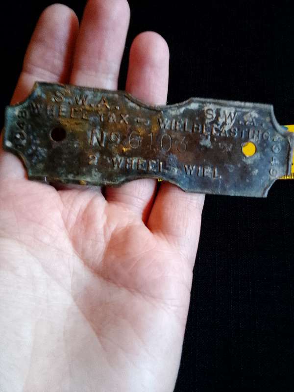 Vintage 1948 - 1949 South West African 2 Wheel Tax/Wielbelasting Metal Badge No 6103