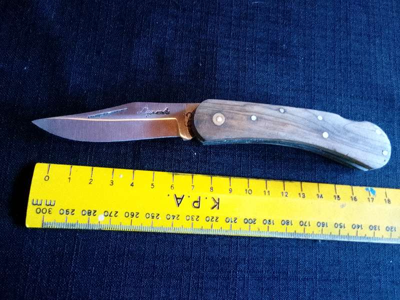Stunning Laguiole ( 63) Pocket Knife with Wooden Handle in Excellent Condition L: 170 mm