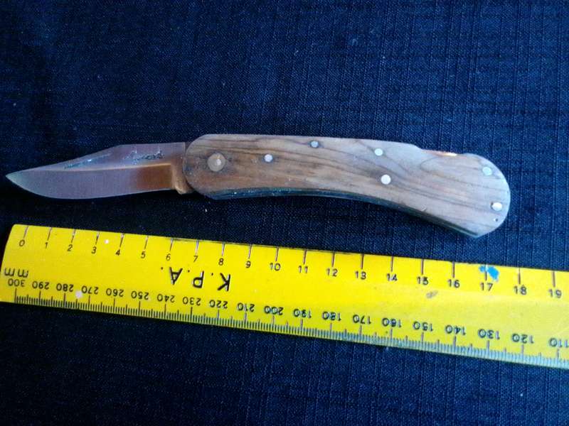 Stunning Laguiole ( 63) Pocket Knife with Wooden Handle in Excellent Condition L: 170 mm