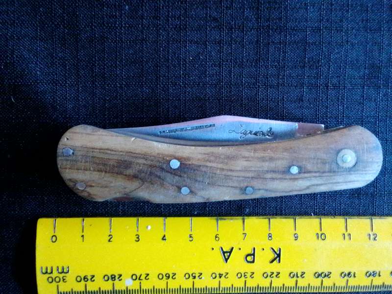 Stunning Laguiole ( 63) Pocket Knife with Wooden Handle in Excellent Condition L: 170 mm