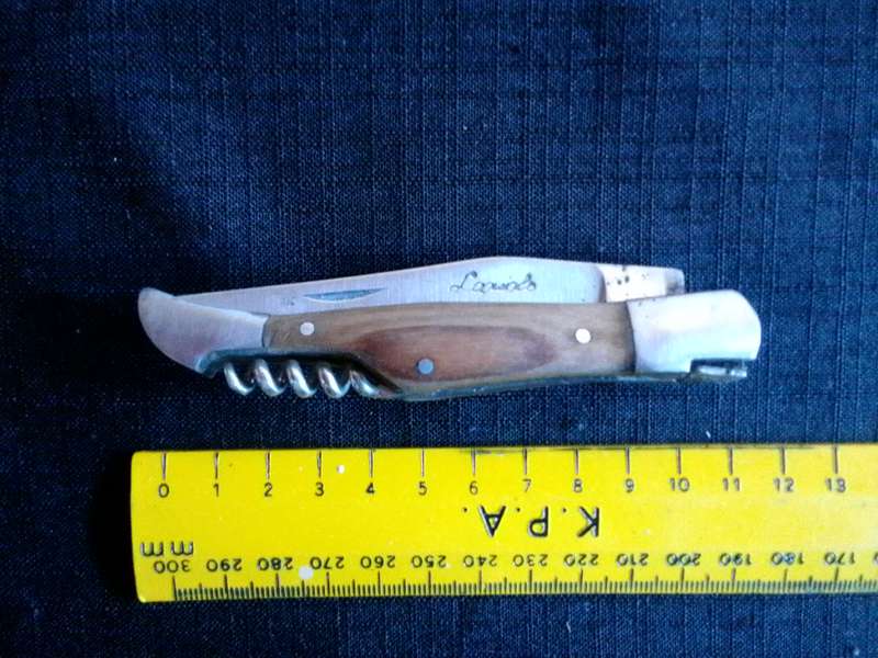 Stunning Laguiole Pocket Knife with Wooden Handle in Excellent Condition L:200m