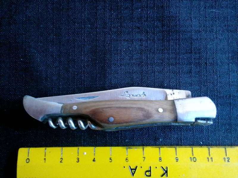Stunning Laguiole Pocket Knife with Wooden Handle in Excellent Condition L:200m
