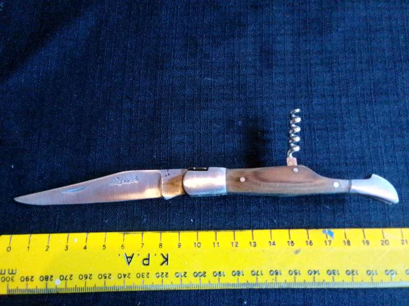 Stunning Laguiole Pocket Knife with Wooden Handle in Excellent Condition L:200m