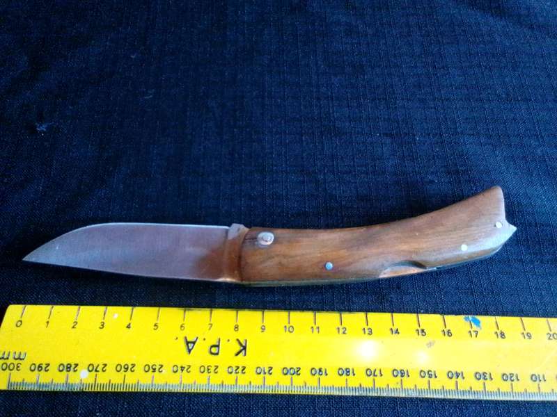 Beautiful Pocket Knife with Wooden Handle in Excellent Condition L: 190mm