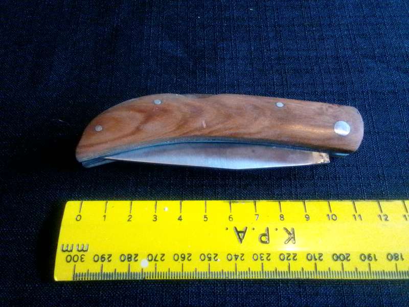 Beautiful Pocket Knife with Wooden Handle in Excellent Condition L:205mm