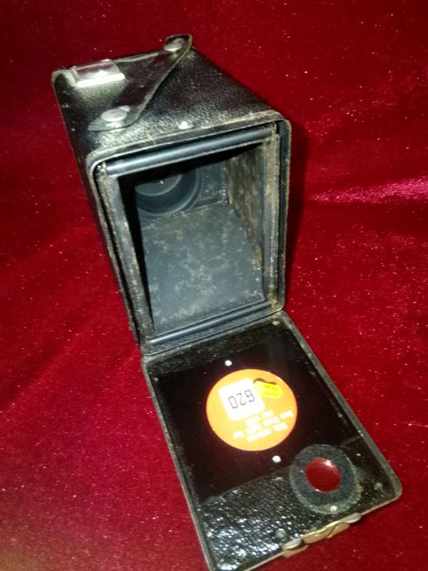 Stunning Vintage Kodak Six -20 Brownie D-Roll 620 Film Box Type Camera-Produced By Kodak LTD London