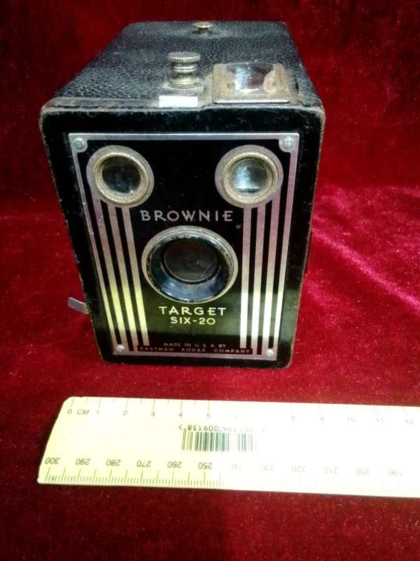 Stunning Vintage Kodak Six -20 Brownie D-Roll 620 Film Box Type Camera-Produced By Kodak LTD London