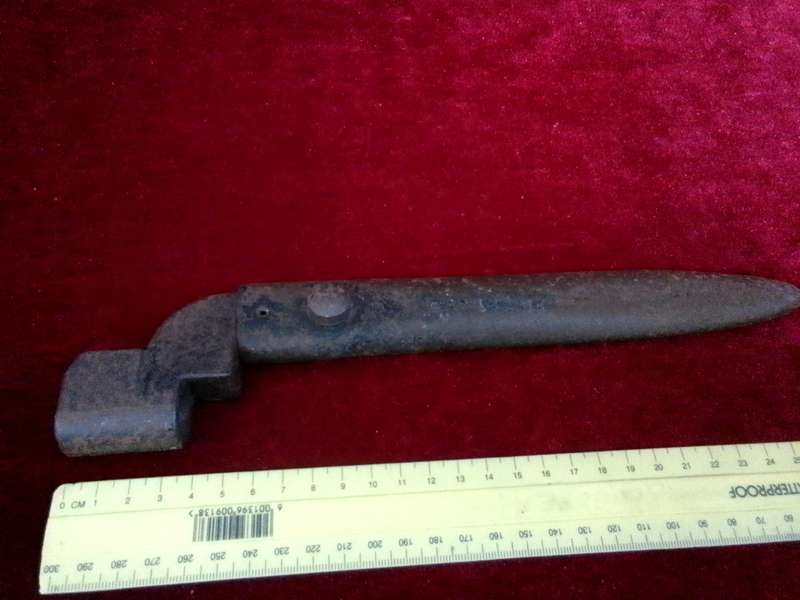 Vintage British No 9 Bayonet with Metal Scabbard