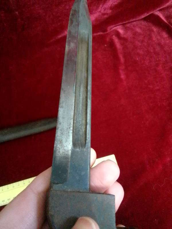 Vintage British No 9 Bayonet with Metal Scabbard