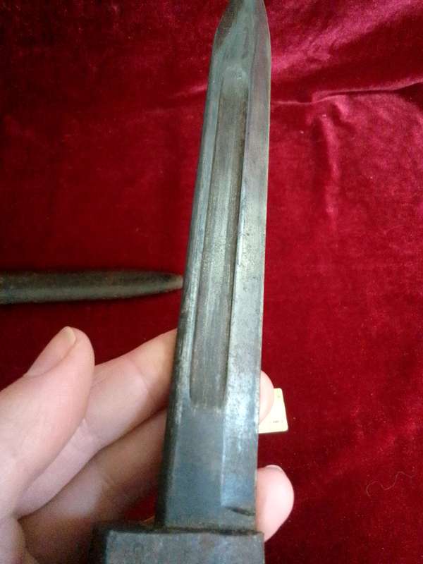 Vintage British No 9 Bayonet with Metal Scabbard