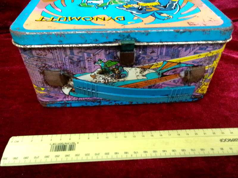 Vintage 1976 Dynomutt Dog Wonder Metal Lunchbox Featuring Characters From The Hanna-Barbera Cartoon