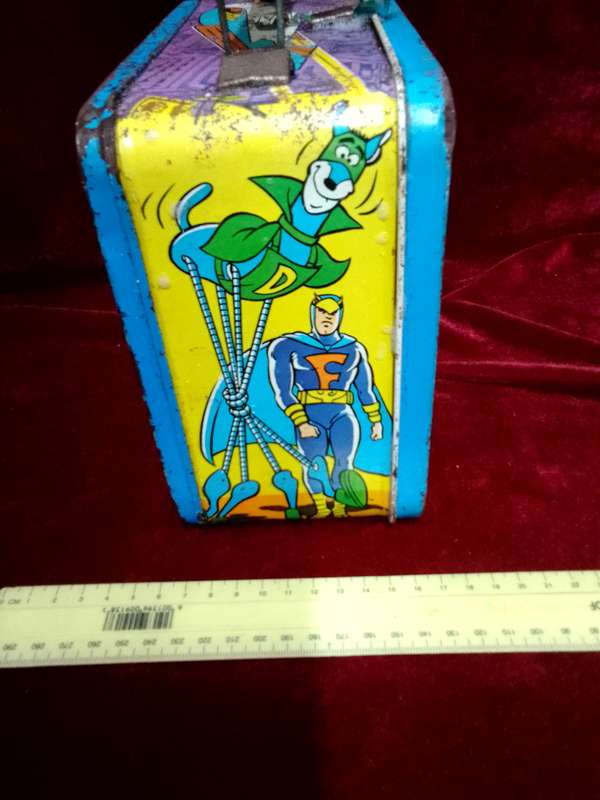 Vintage 1976 Dynomutt Dog Wonder Metal Lunchbox Featuring Characters From The Hanna-Barbera Cartoon