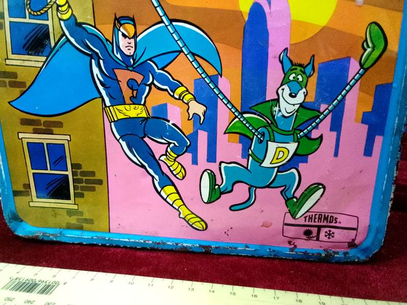 Vintage 1976 Dynomutt Dog Wonder Metal Lunchbox Featuring Characters From The Hanna-Barbera Cartoon