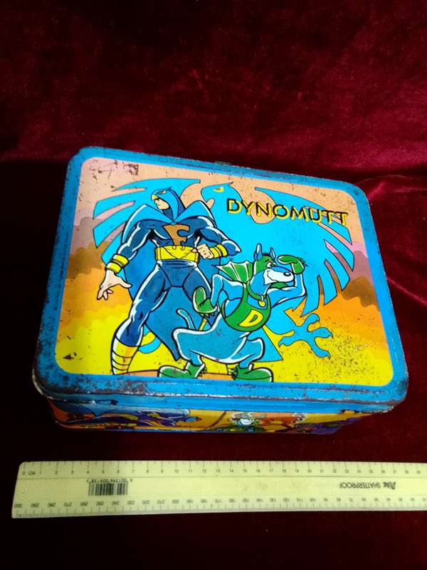 Vintage 1976 Dynomutt Dog Wonder Metal Lunchbox Featuring Characters From The Hanna-Barbera Cartoon
