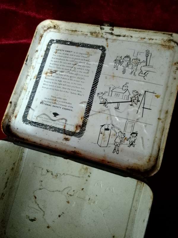 Very Rare Vintage 1966 James Bond 007 Metal Lunchbox
