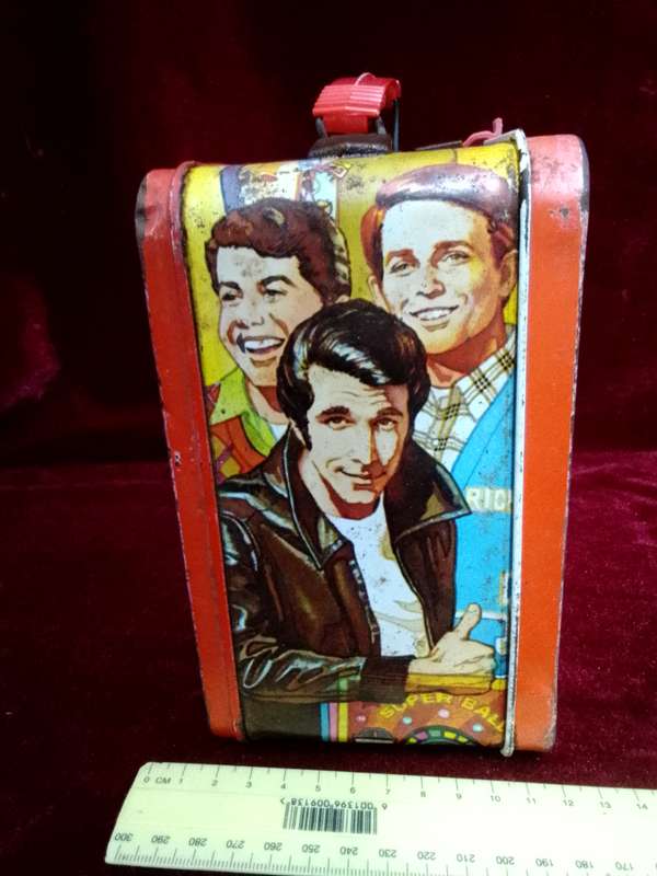 Vintage 1976 Metal Lunchbox Featuring " The Fonz" From The Tv Show Happy Days