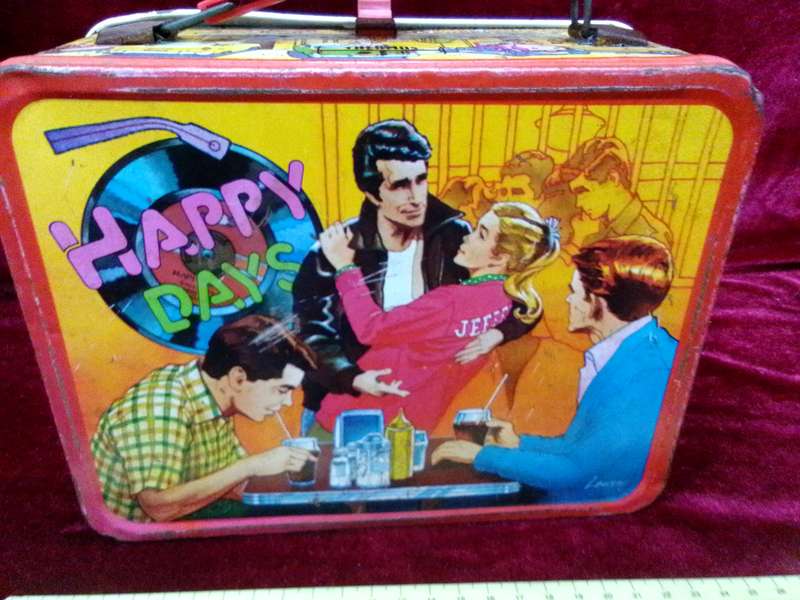 Vintage 1976 Metal Lunchbox Featuring " The Fonz" From The Tv Show Happy Days