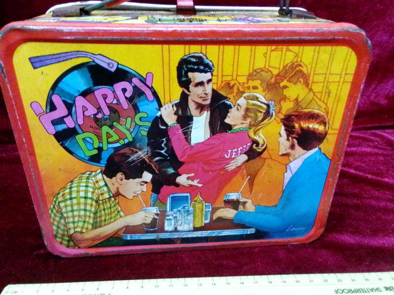 Vintage 1976 Metal Lunchbox Featuring " The Fonz" From The Tv Show Happy Days