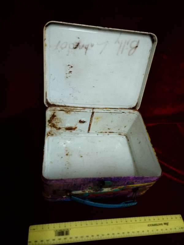 Vintage 1976 Dynomutt Dog Wonder Metal Lunchbox Featuring Characters From The Hanna-Barbera Cartoon