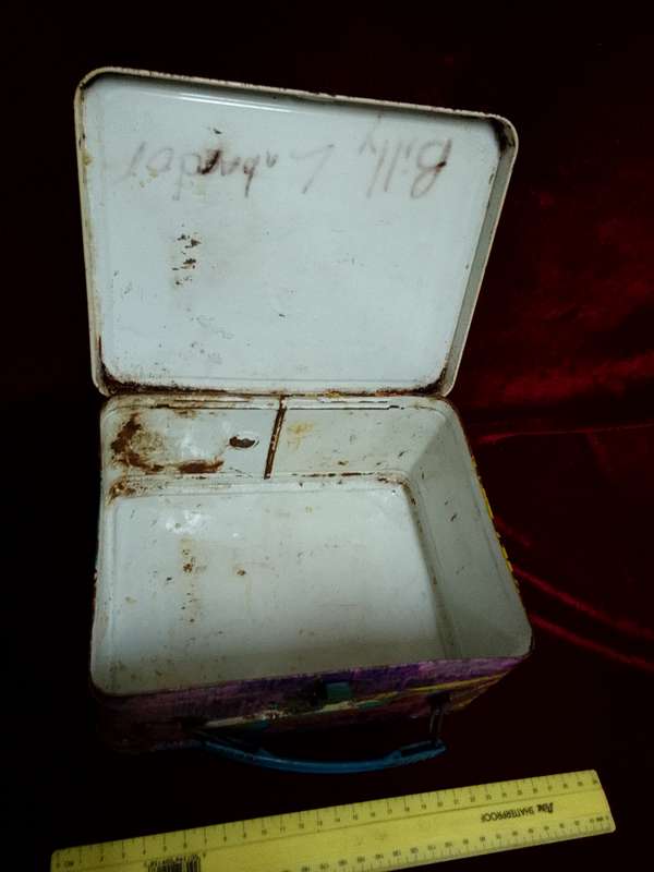 Vintage 1976 Dynomutt Dog Wonder Metal Lunchbox Featuring Characters From The Hanna-Barbera Cartoon
