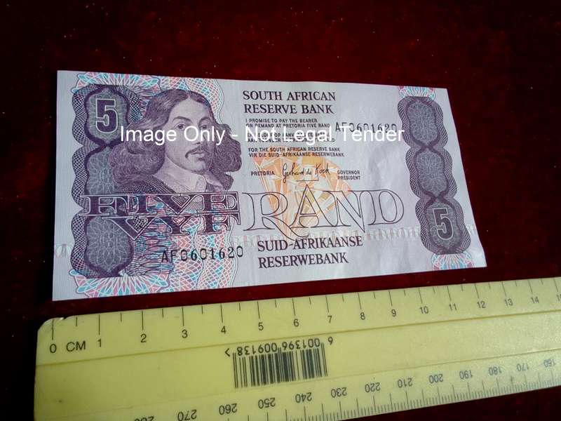 Republic Of South Africa Five Rand Note Serial Number AF0601620 - Gerhard De Kock- Good Condition