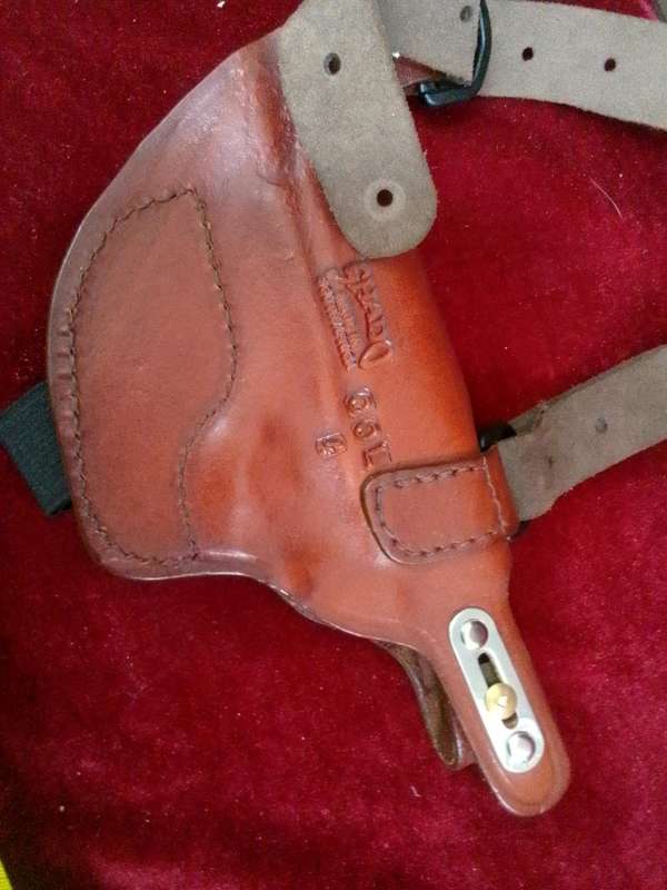 Stunning Leather Shado SA Gun Holsters And Ammo Pouch And Other Leather Gun Holster